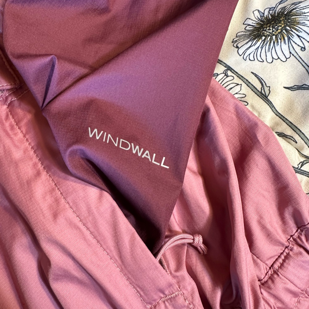 The North Face Pink and Black Jacket women’s size small. - Picture 4 of 10